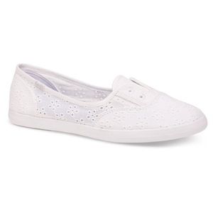 keds chillax eyelet